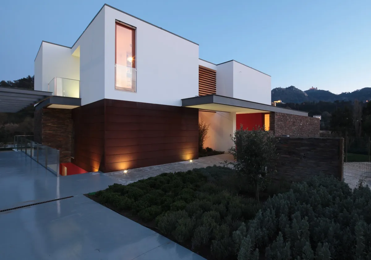 HOUSE IN RIBEIRA De SINTRA